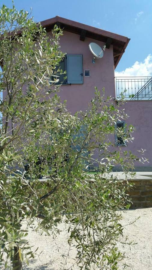 Piccolo Casale A "Le Moline" In Una Vera Fattoria Vetralla Exterior photo